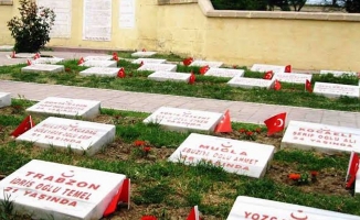 Bülent Arınç'tan 'Çanakkale Zaferi ve Şehitler Günü' mesajı