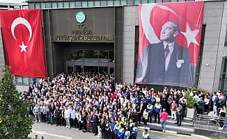 Manisa Büyükşehir Belediyesi personeli bayramlaştı