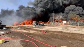 Ankara Hurdacılar Sanayi Sitesi'nde lastik ve kağıtların bulunduğu alanda yangın