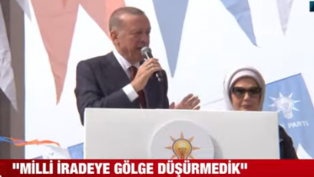 CANLI YAYIN....Erdoğan Kongre salonu önünde konuşuyor